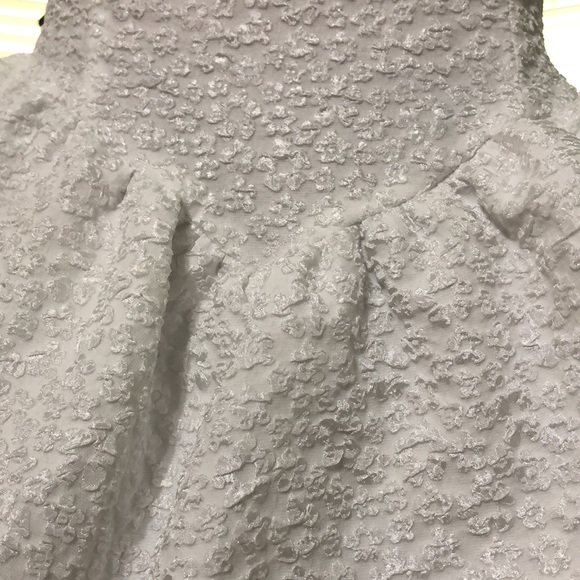 White blouse Small blouse can be worn with skinny jeans with any color. - Picture 4 of 4